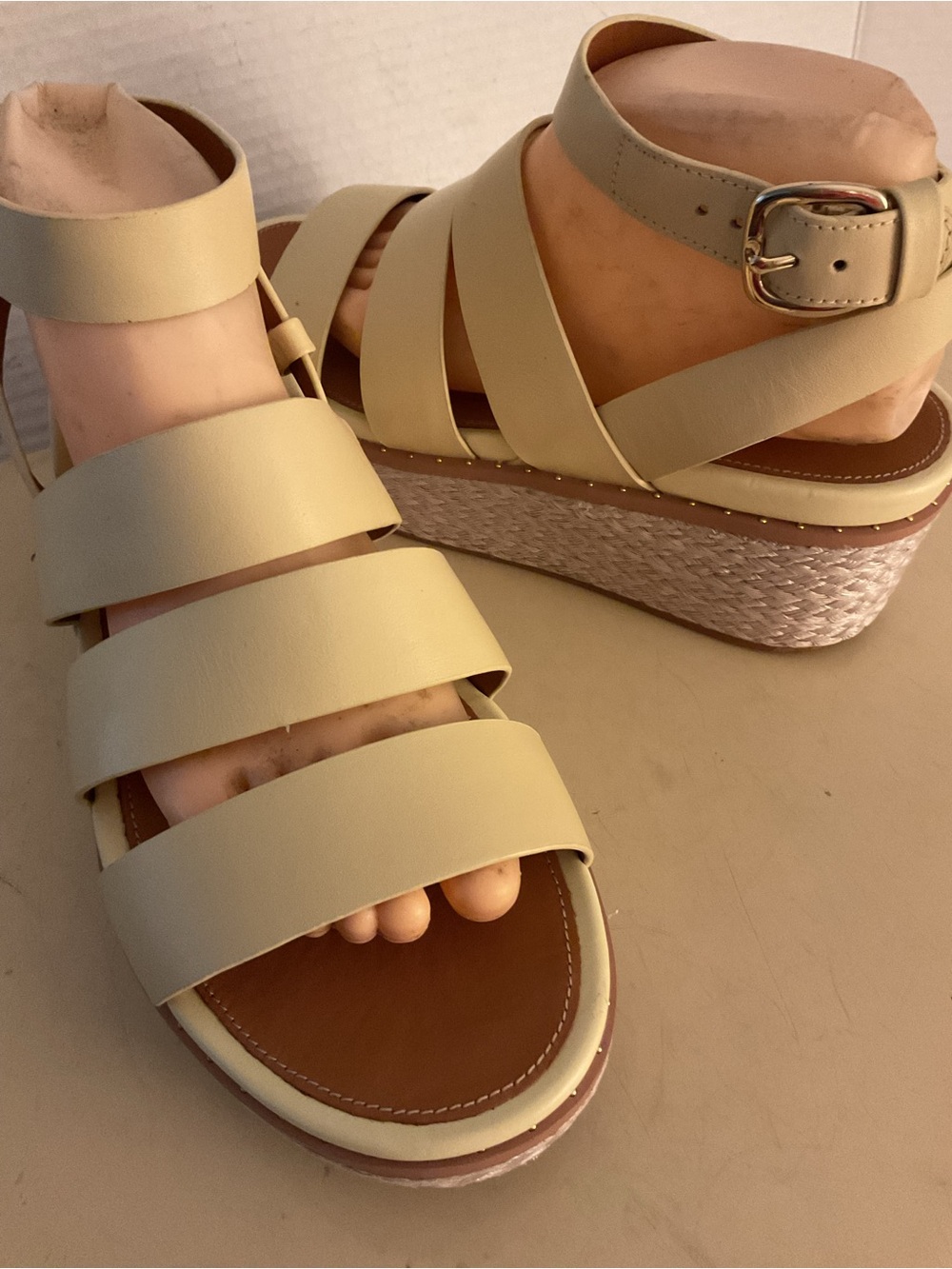 Fitflop women pale yellow leather platform espadrille wedge Eloise sandals US 9